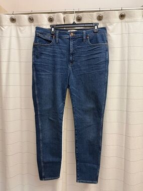 Madewell Slim Dark Wash Skinny Jeans